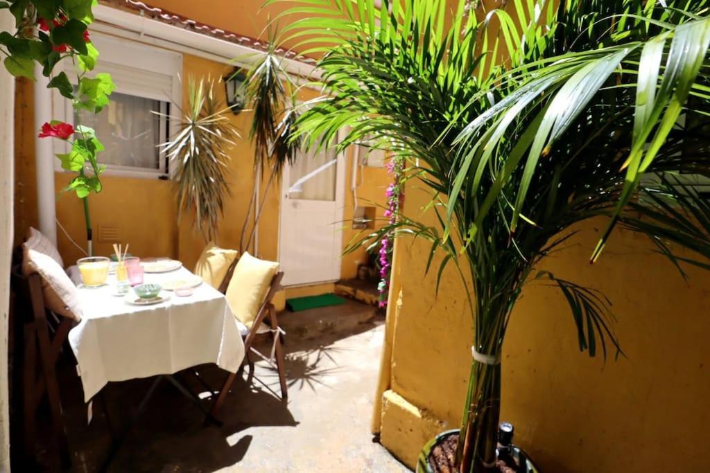 Center Balcony Patio 2 * Lissabon